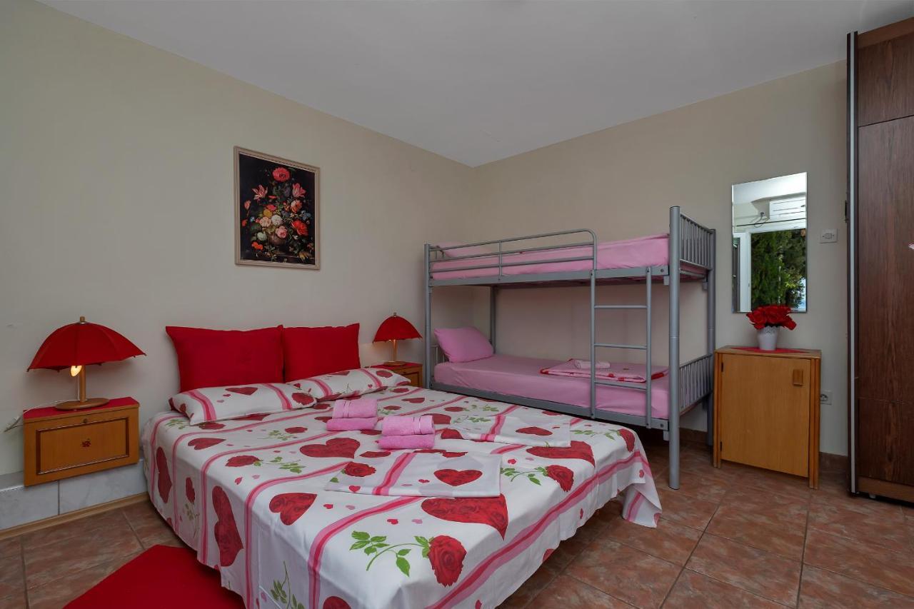 Milena Apartment Krvavica